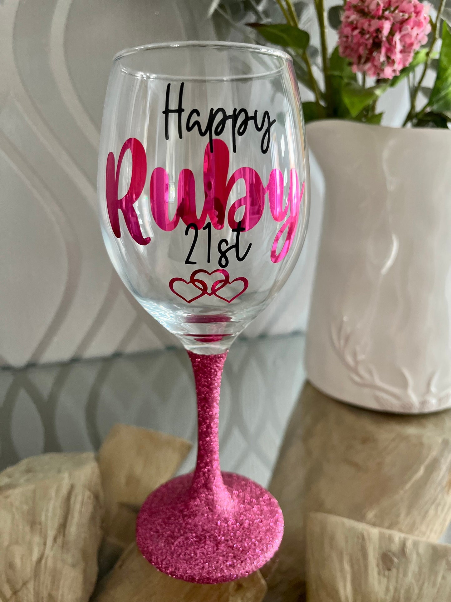 Personalised Birthday Wine Glass for 16 18 21 25 30 40 50 60 70 Gift for girl her mum aunt nan gran grandma. Heart design
Winney Hill