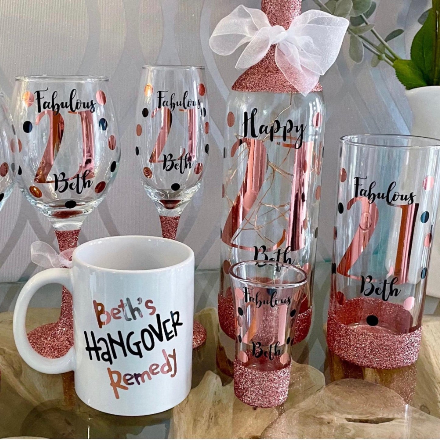 Personalised Birthday Glass with Spots design for 16 18 21 25 30 40 50 60 70 Gift for girl her mum aunt nan gran grandma.
Winney Hill
