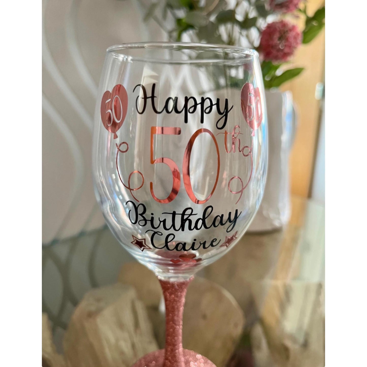Personalised Birthday Glass for 16 18 21 25 30 40 50 60 70 Gift for girl her mum aunt nan gran grandma. Balloon design
Winney Hill