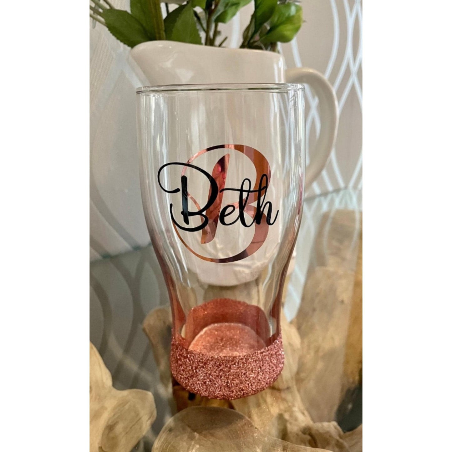 Glitter-bottomed personalised wine glass with monogram design. Ideal birthday gift for her – perfect for girls, mum, aunt, nan, gran or grandma. Great for 16th, 18th, 21st, 25th, 30th, 40th, 50th, 60th or 70th celebrations. Custom glass by Winney Hill