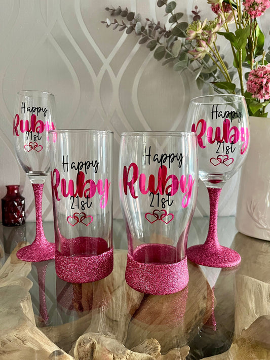 Personalised Birthday Glass for 16 18 21 25 30 40 50 60 70 Gift for girl her mum aunt nan gran grandma. Heart design
Winney Hill