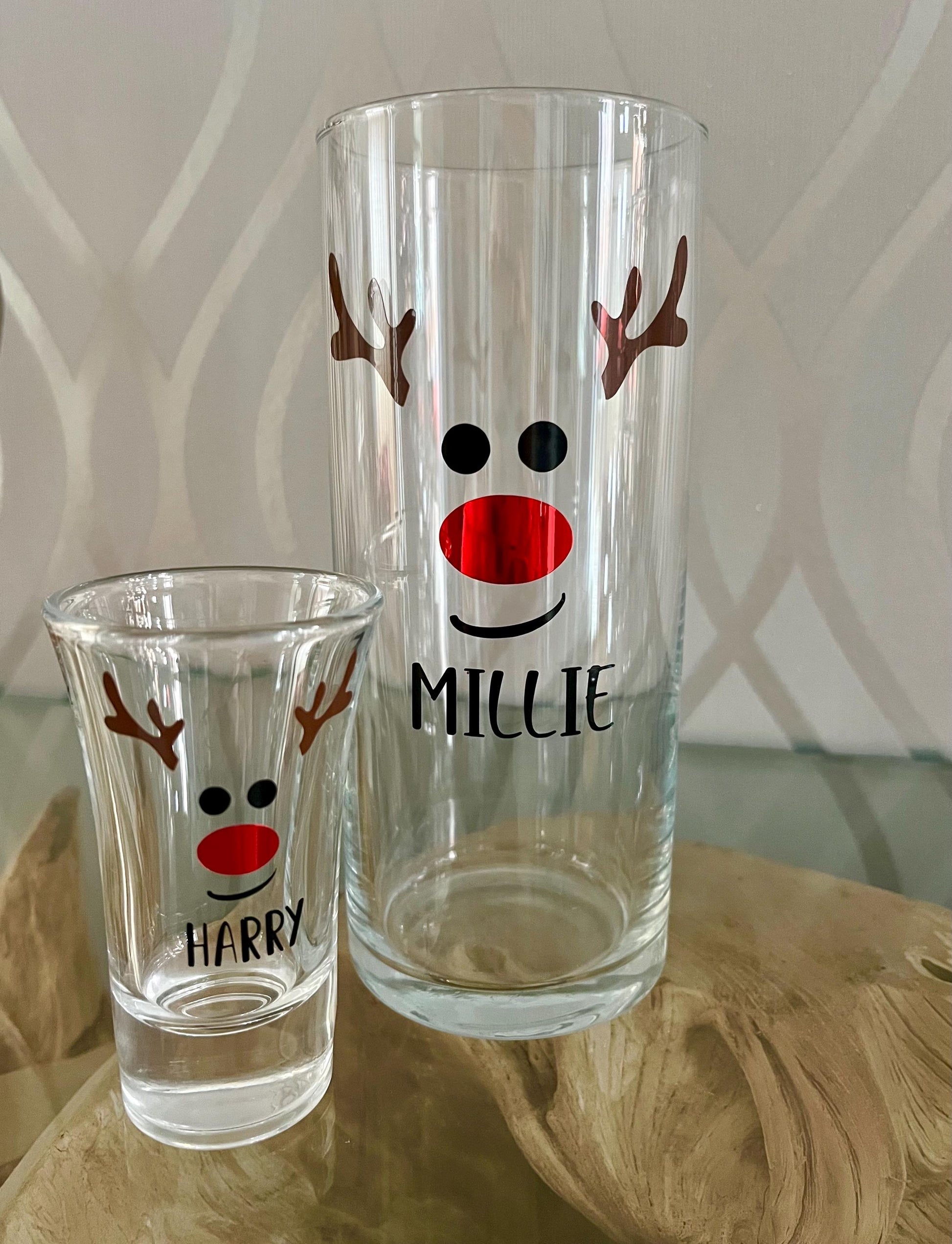 Christmas reindeer Glass. Perfect christmas gift. Christmas tableware, Christmas gifts under£10