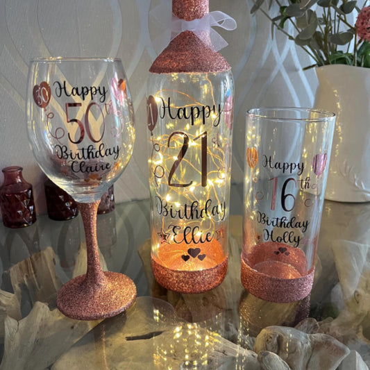 Personalised Birthday Glass for 16 18 21 25 30 40 50 60 70 Gift for girl her mum aunt nan gran grandma. Balloon design
Winney Hill