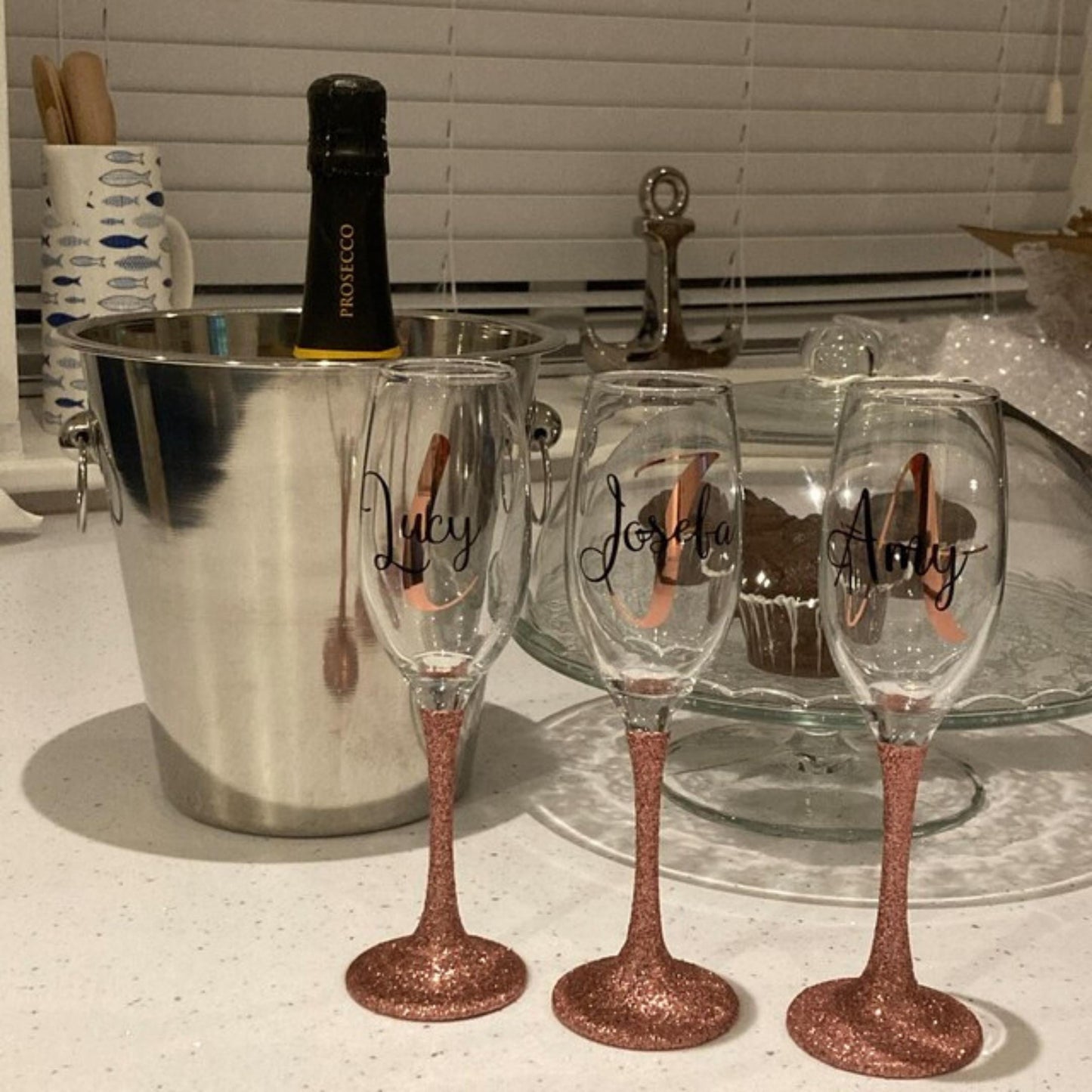 Glitter-bottomed personalised wine glass with monogram design. Ideal birthday gift for her – perfect for girls, mum, aunt, nan, gran or grandma. Great for 16th, 18th, 21st, 25th, 30th, 40th, 50th, 60th or 70th celebrations. Custom glass by Winney Hill